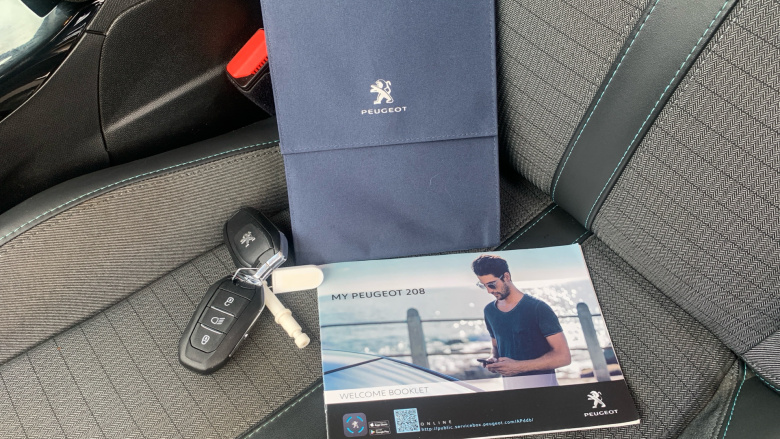 Peugeot 208 1.2 PureTech 100 Allure Premium 5dr Petrol Hatchback